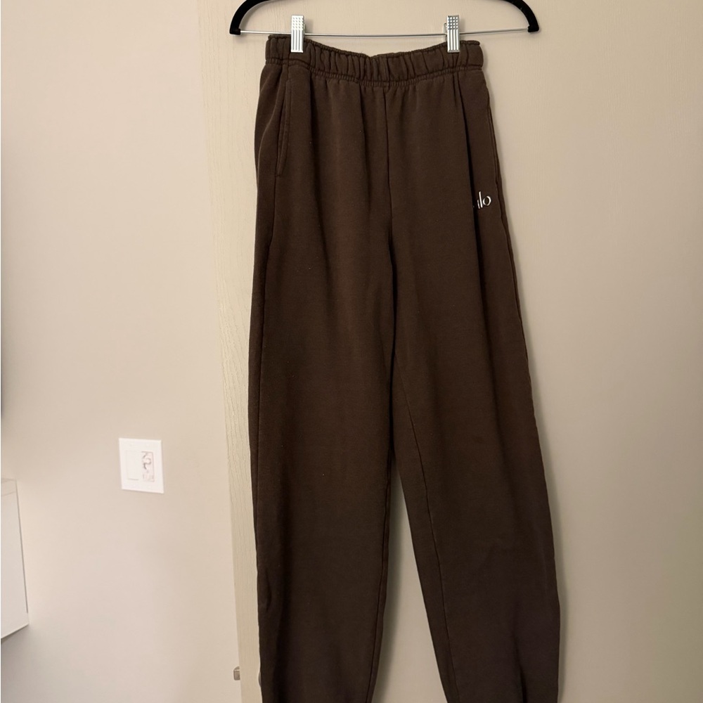 ALO Yoga Brown Track Joggers - Picture 5 of 5